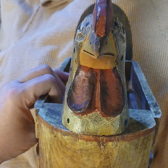 Rustic Wooden Chicken Basket - Picture 6 of 15